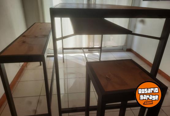 Hogar - Mesa hierro y madera con 2 Banquetas haciendo juego - En Venta