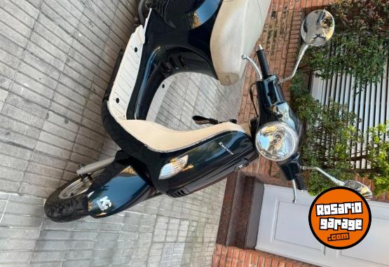 Motos - Corven Milano expert 2018 Nafta 10000Km - En Venta