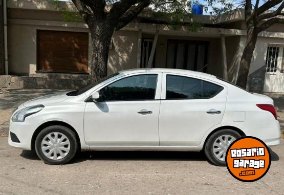 Autos - Nissan VERSA 2018 Nafta 73000Km - En Venta