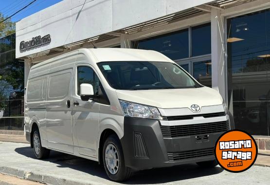 Utilitarios - Toyota HIACE FURGON 2.8TDI L2H2 2024 Diesel 0Km - En Venta