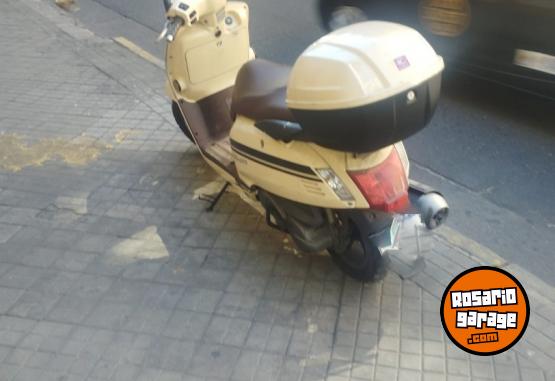 Motos - Kymco LIKE 125 2019 Nafta 14347Km - En Venta