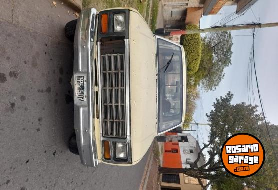 Camionetas - Ford F100 1982 GNC 300000Km - En Venta