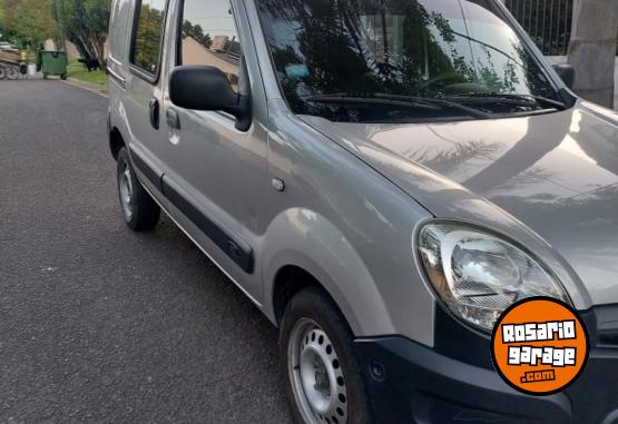 Utilitarios - Renault Kangoo 2015 Diesel 115000Km - En Venta