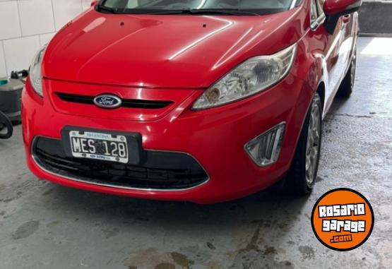 Autos - Ford Fiesta Kinetic 2013 Nafta 165450Km - En Venta