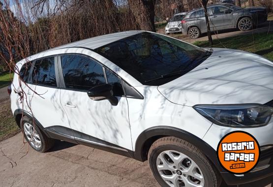 Autos - Renault CAPTUR ZEN 2017 Nafta 136000Km - En Venta