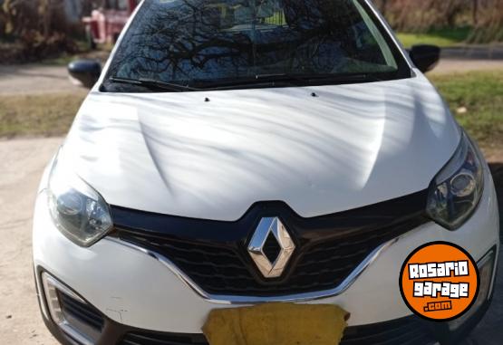 Autos - Renault CAPTUR ZEN 2017 Nafta 136000Km - En Venta