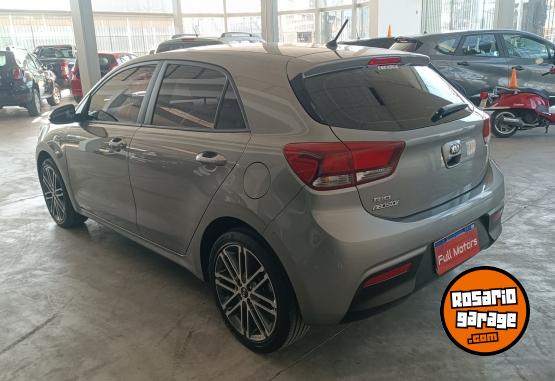 Autos - Kia RIO 2021 Nafta 59900Km - En Venta