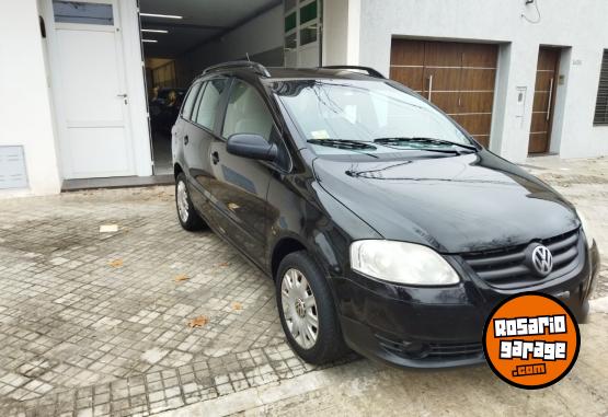 Autos - Volkswagen SURAN $5.999.99 2009 Nafta 130000Km - En Venta