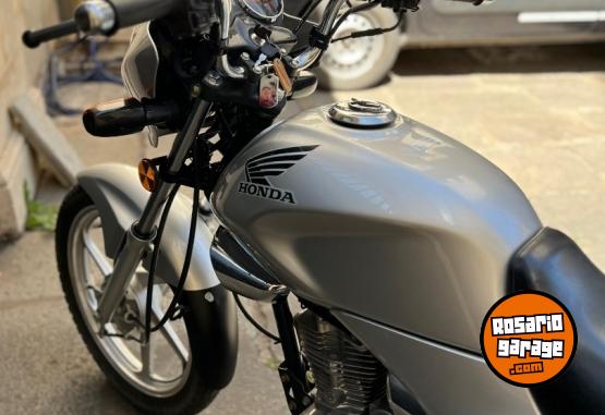 Motos - Honda Storm 125 2012 Nafta 31000Km - En Venta