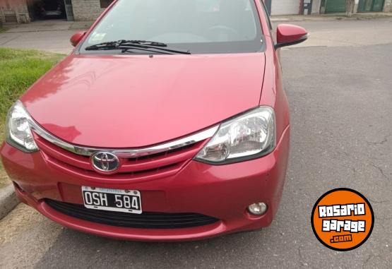 Autos - Toyota Etios xls 2015 Nafta 92000Km - En Venta