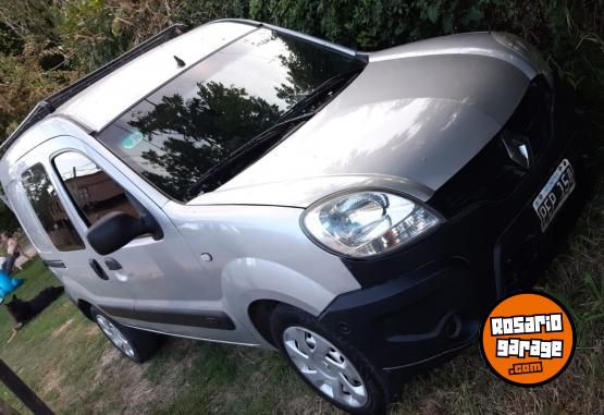 Utilitarios - Renault Kangoo mixta 2015 GNC 97000Km - En Venta