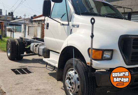 Camiones y Gras - Ford f14000 - En Venta