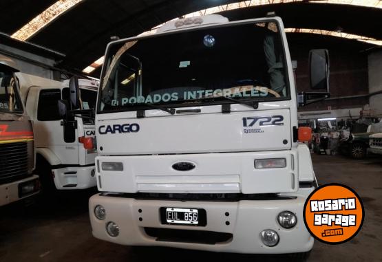 Camiones y Gras - Ford Cargo 1722 - Carrocera Cerealera - 2005 - En Venta