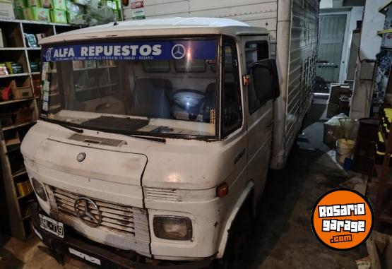 Camiones y Gras - Mercedez Benz 608 con furgon - En Venta