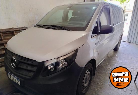 Utilitarios - Mercedes Benz Vito 2017 Diesel 98000Km - En Venta