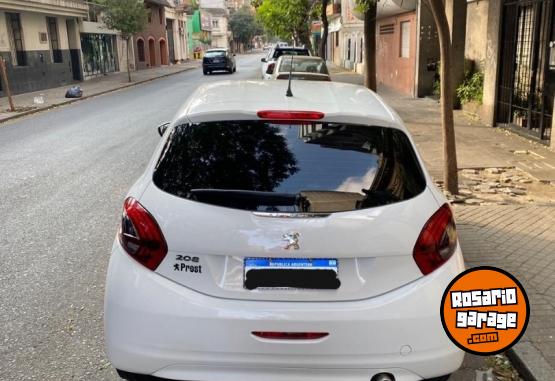 Autos - Peugeot 208 2018 Nafta 60000Km - En Venta