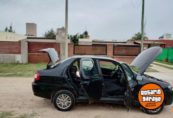 Autos - Fiat Siena 2013 GNC 400000Km - En Venta