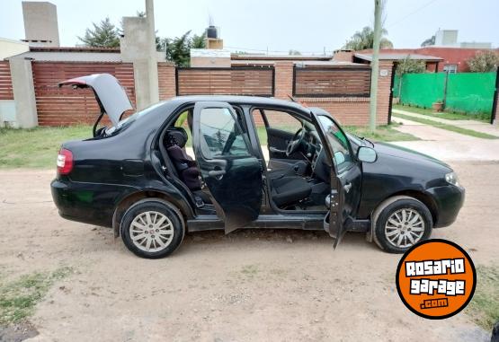 Autos - Fiat Siena 2013 GNC 400000Km - En Venta