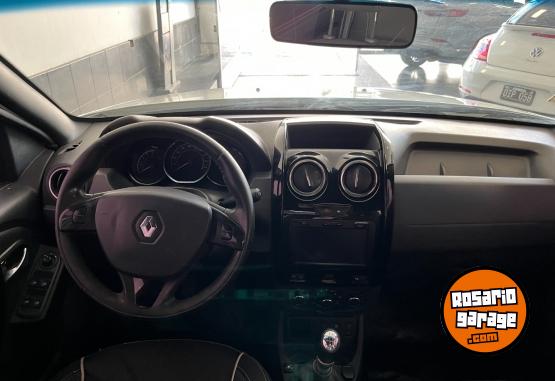 Camionetas - Renault Duster Oroch 2.0 2017 Nafta 131000Km - En Venta