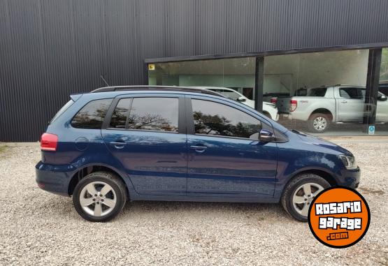 Autos - Volkswagen SURAN 1.6 2017 Nafta 65000Km - En Venta