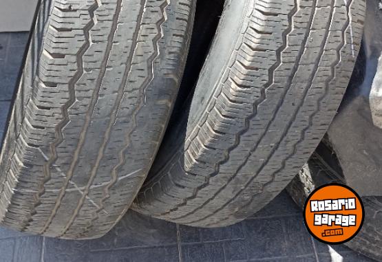 Accesorios para Autos - Vendo 2 Neumticos Hankook 245/70/R16 chevrolet S10, Amarok - En Venta