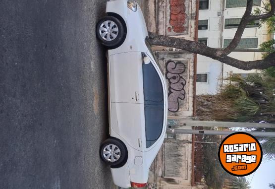 Autos - Toyota Etios 2016 GNC 136000Km - En Venta