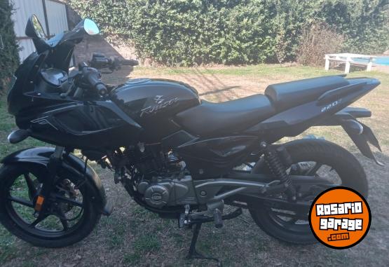 Motos - Bajaj Rouser 2012 Nafta 25000Km - En Venta