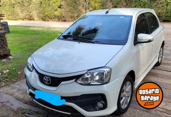 Autos - Toyota Etios XLS 2017 Nafta 90000Km - En Venta