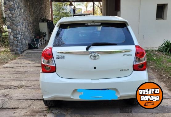 Autos - Toyota Etios XLS 2017 Nafta 90000Km - En Venta