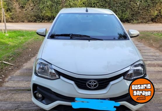 Autos - Toyota Etios XLS 2017 Nafta 90000Km - En Venta