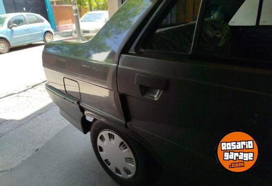 Autos - Renault 9 1995 Nafta 20000Km - En Venta