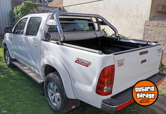 Camionetas - Toyota Hilux srv 2010 Diesel 120000Km - En Venta