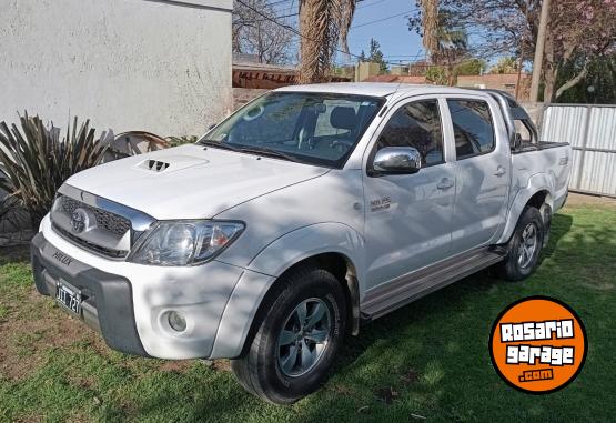 Camionetas - Toyota Hilux srv 2010 Diesel 120000Km - En Venta