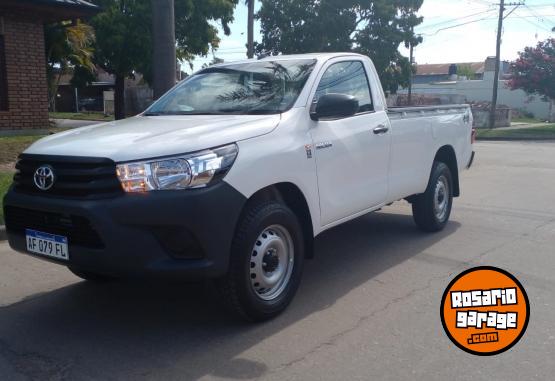 Camionetas - Toyota HILUX 4X4 2021 Diesel 35000Km - En Venta