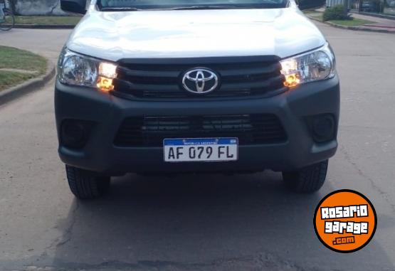 Camionetas - Toyota HILUX 4X4 2021 Diesel 35000Km - En Venta