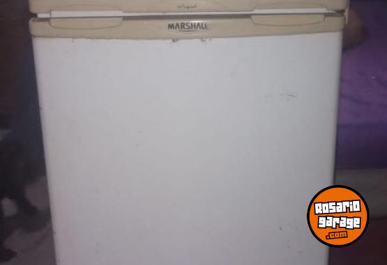 Hogar - Heladera con CONGELADOR... MARSHALL - En Venta