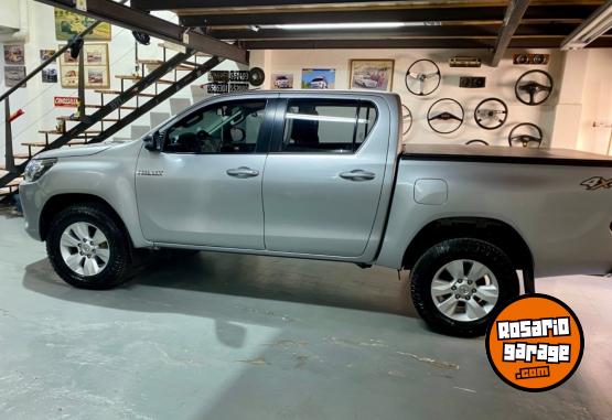 Camionetas - Toyota Hilux SR 2018 Diesel 230000Km - En Venta