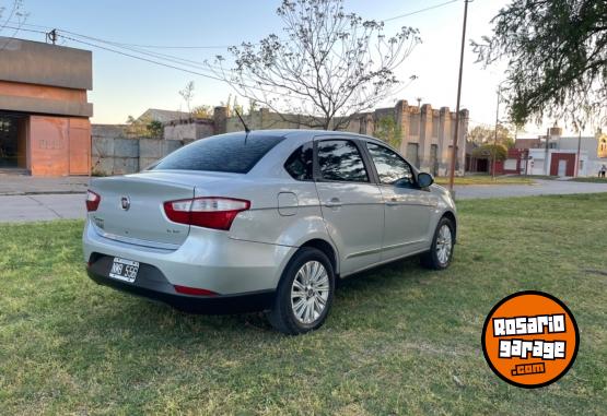 Autos - Fiat Gran siena 2014 GNC 195000Km - En Venta