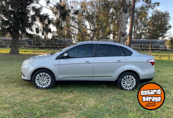 Autos - Fiat Gran siena 2014 GNC 195000Km - En Venta