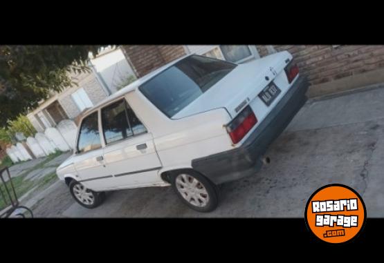 Autos - Renault 9 1995 GNC 111111Km - En Venta