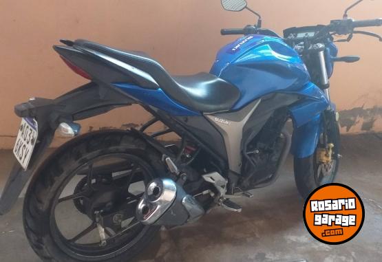 Motos - Suzuki GIXXER 150 2017 Nafta 38000Km - En Venta