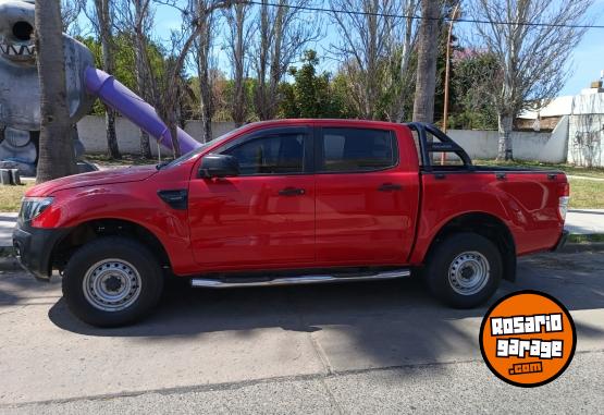 Camionetas - Ford Ranger 2015 Nafta 80000Km - En Venta