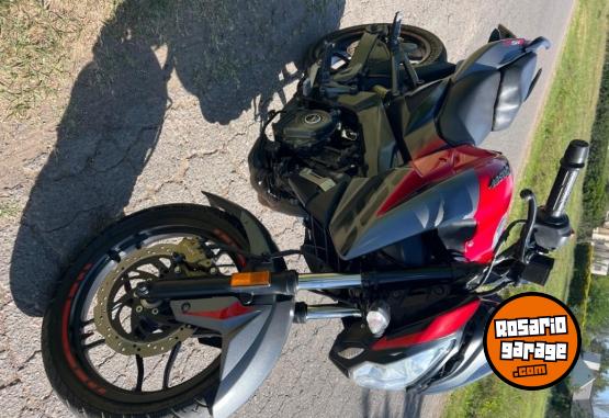 Motos - Bajaj . 2019 Nafta 39000Km - En Venta