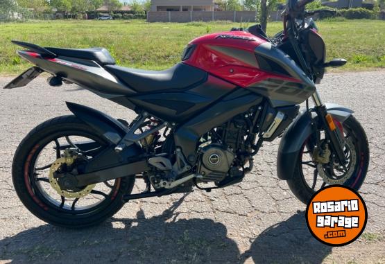 Motos - Bajaj . 2019 Nafta 39000Km - En Venta