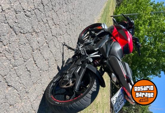 Motos - Bajaj . 2019 Nafta 39000Km - En Venta