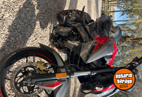 Motos - Bajaj . 2019 Nafta 39000Km - En Venta