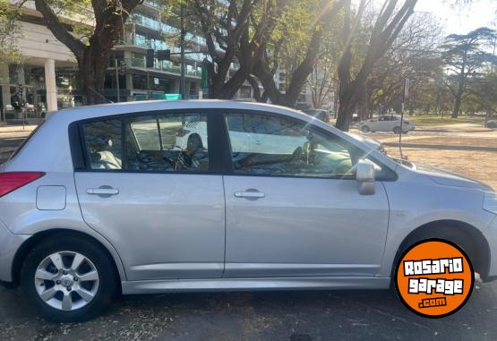 Autos - Nissan Tida 2011 Nafta 156000Km - En Venta