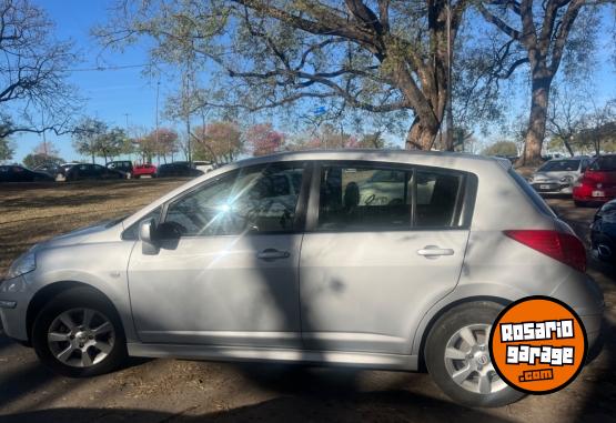 Autos - Nissan Tida 2011 Nafta 156000Km - En Venta