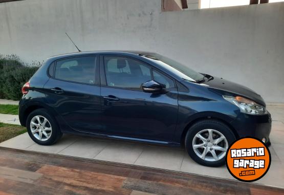 Autos - Peugeot 208 2014 Nafta 100000Km - En Venta