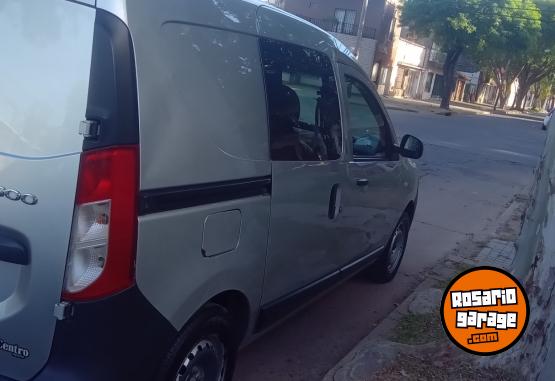 Autos - Renault kangoo confort 5 asientos 2018 Nafta 140000Km - En Venta